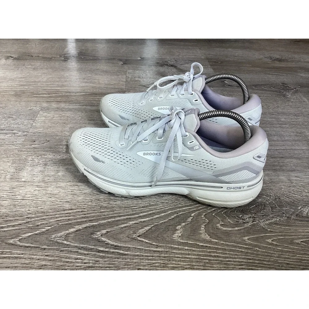 Brooks Women Ghost 15 1203801B112 Gray Running Shoes Sneakers Size 9.5 B